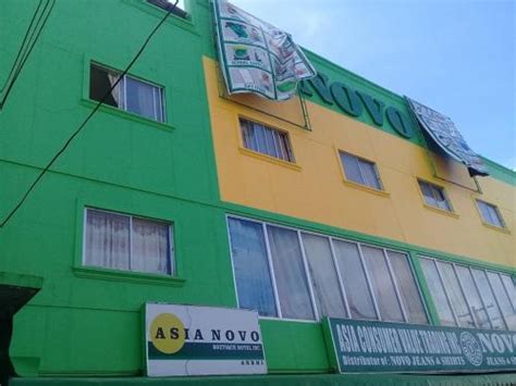 Hotels near Roxas Airport .